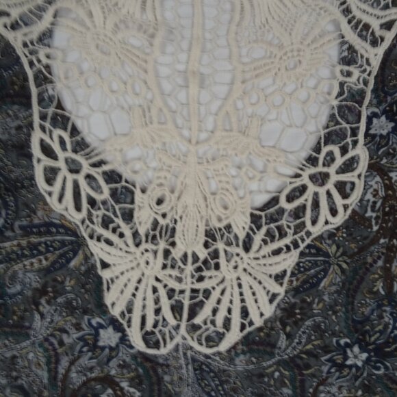 NO BOUNDARIES CROCHET BACK PAISLEY LARGE WOMENS BLOUSE T-SHIRT L234 - Picture 6 of 8